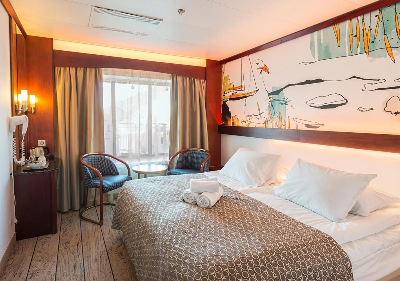 Viking Line Ferry Viking Cinderella - 2-Night Cruise Stockholm-Helsinki-Stockholm Ξενοδοχείο Δωμάτιο φωτογραφία