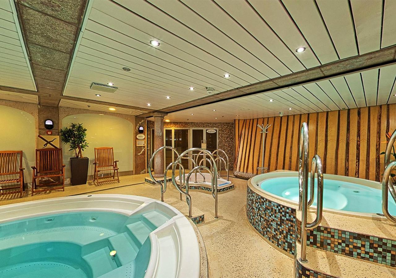 Viking Line Ferry Viking Cinderella - 2-Night Cruise Stockholm-Helsinki-Stockholm Ξενοδοχείο Εξωτερικό φωτογραφία
