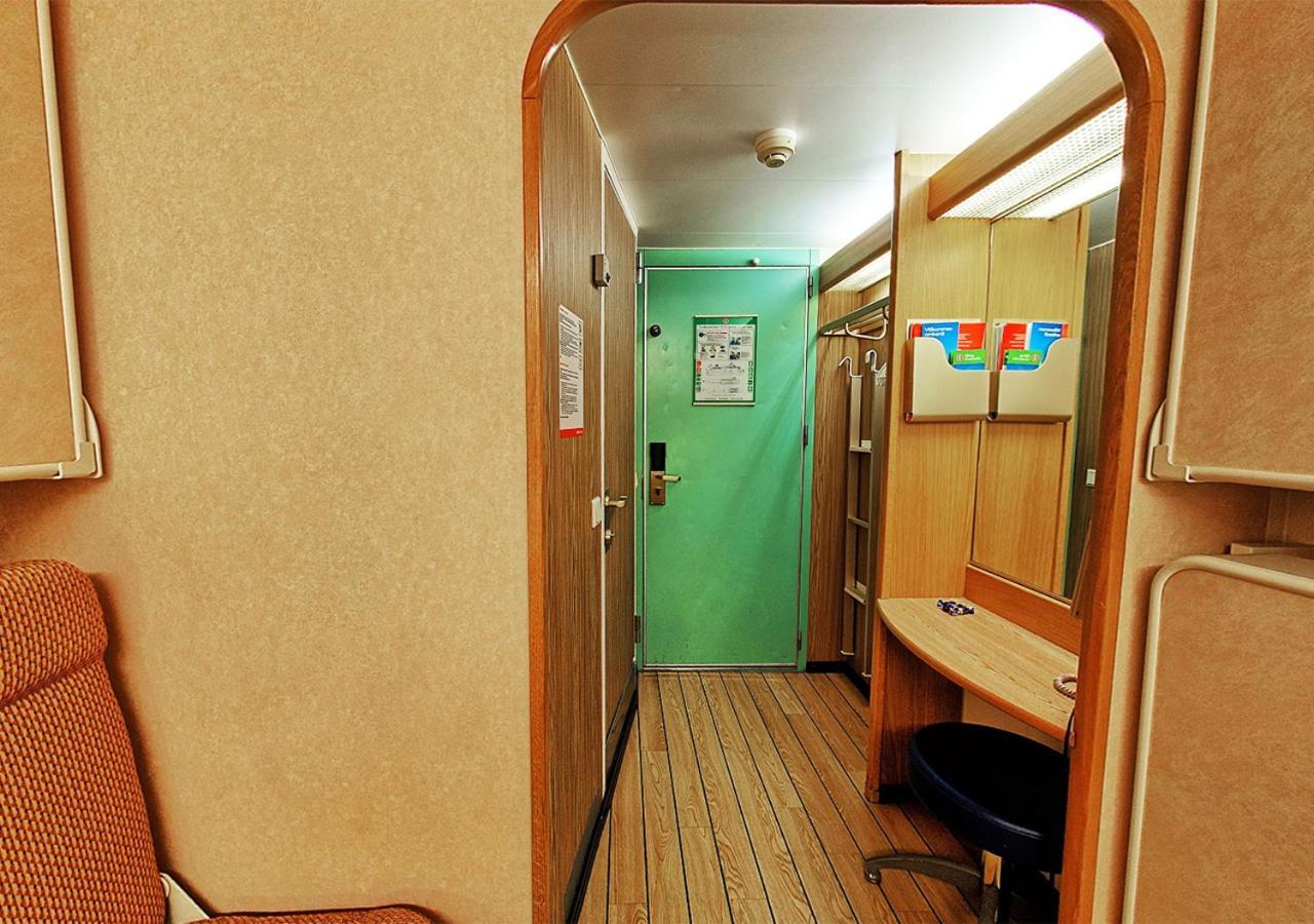Viking Line Ferry Viking Cinderella - 2-Night Cruise Stockholm-Helsinki-Stockholm Ξενοδοχείο Δωμάτιο φωτογραφία