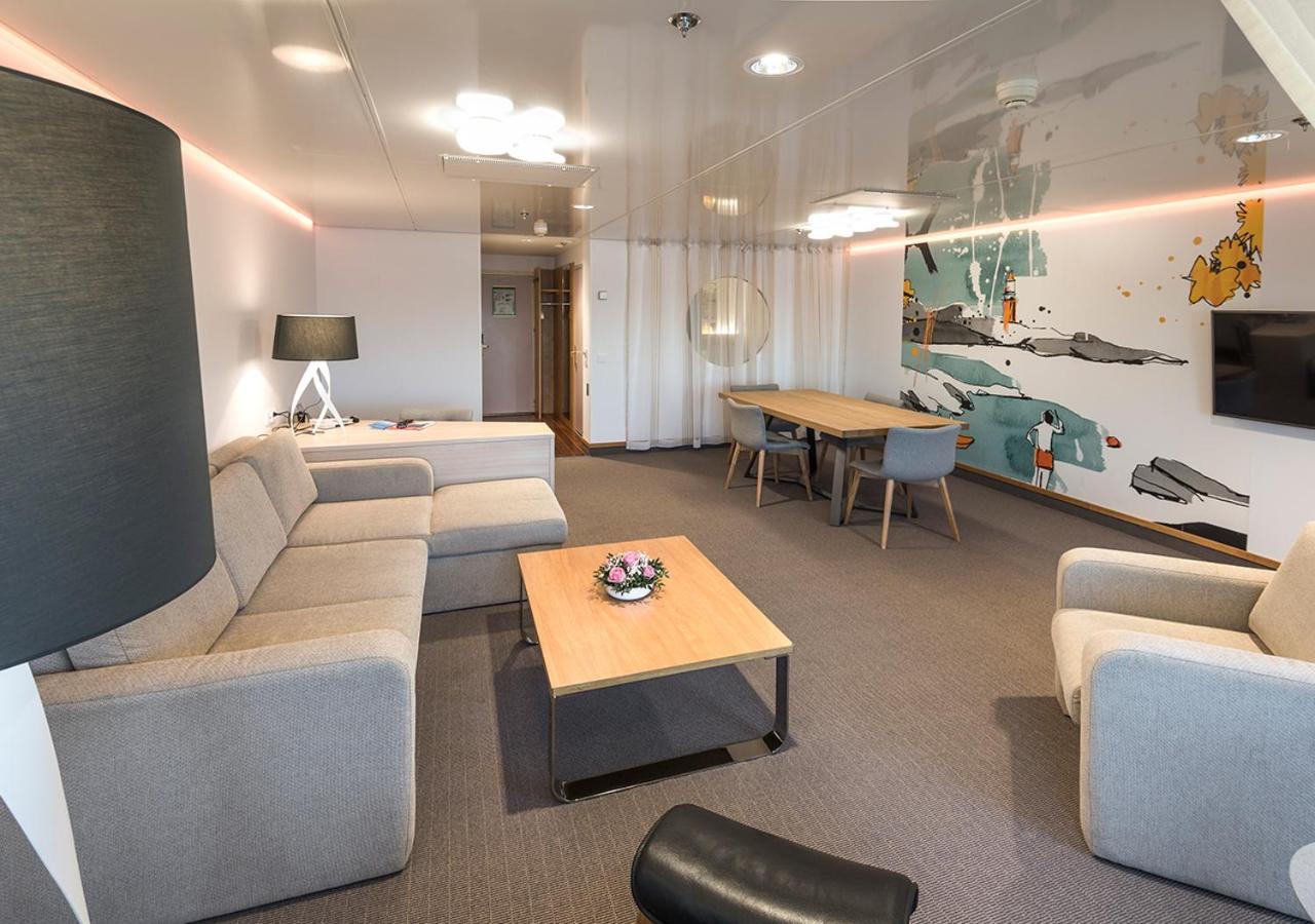 Viking Line Ferry Viking Cinderella - 2-Night Cruise Stockholm-Helsinki-Stockholm Ξενοδοχείο Δωμάτιο φωτογραφία