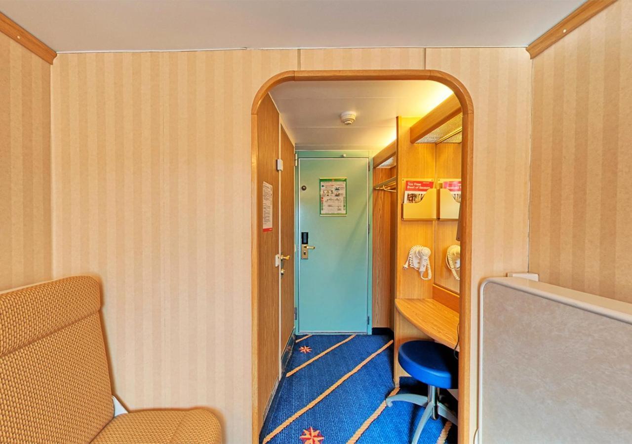 Viking Line Ferry Viking Cinderella - 2-Night Cruise Stockholm-Helsinki-Stockholm Ξενοδοχείο Δωμάτιο φωτογραφία
